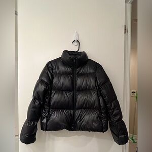 UNIQLO ultra light down shiny puffer jacket